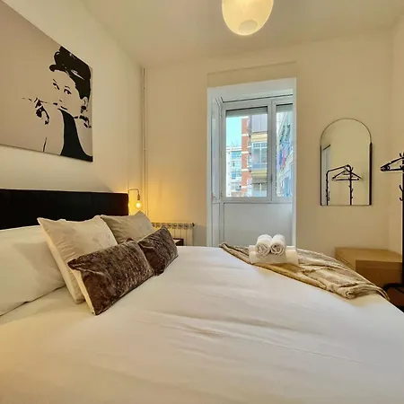 Barcelonaforrent The Gaudi Suites Apartman Barcelona