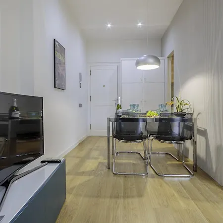 Barcelonaforrent The Gaudi Suites Apartman